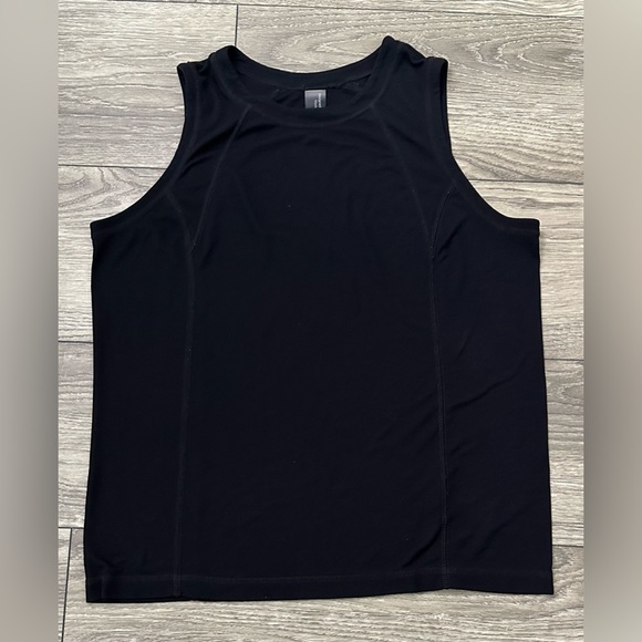 ✨ Zuda Black Tank Top – Size XL ✨ - Picture 7 of 11